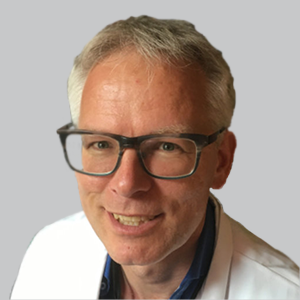 Dr Oliver Henning